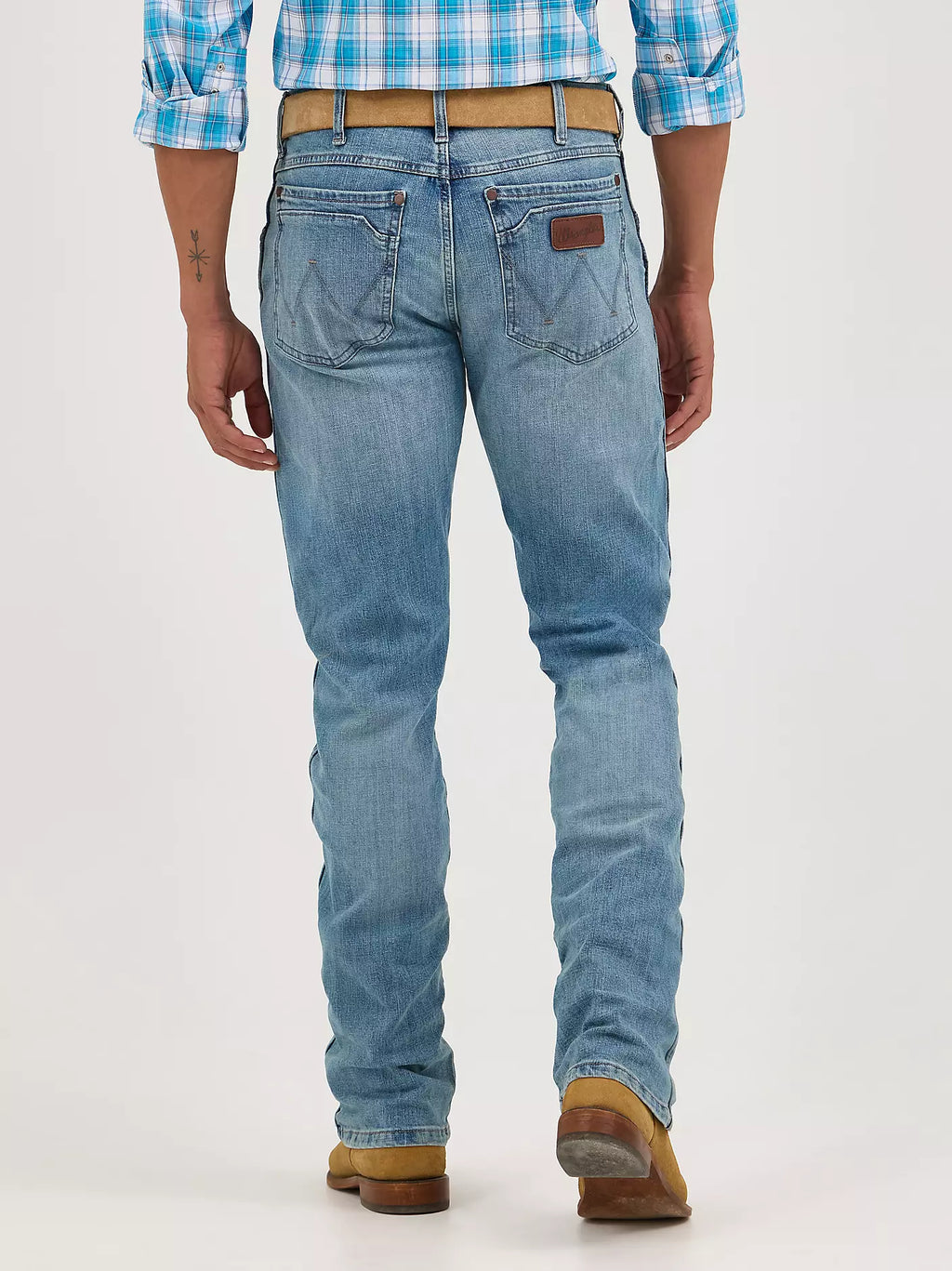 Wrangler Retro Slim Straight Jean Light Wash