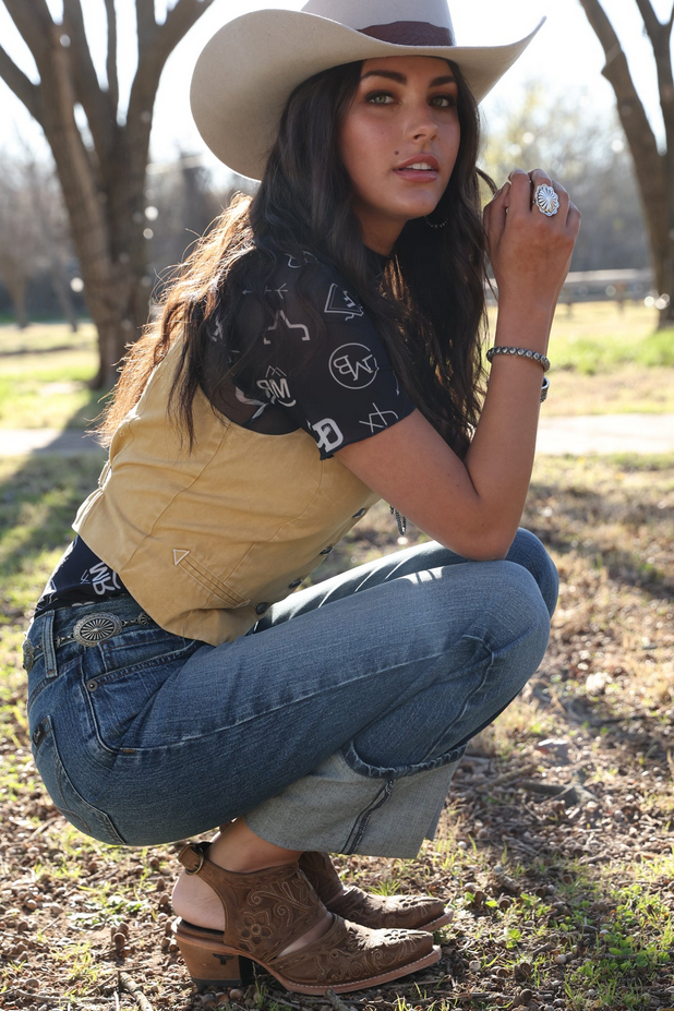 Cinch Gold Sleeveless Vest