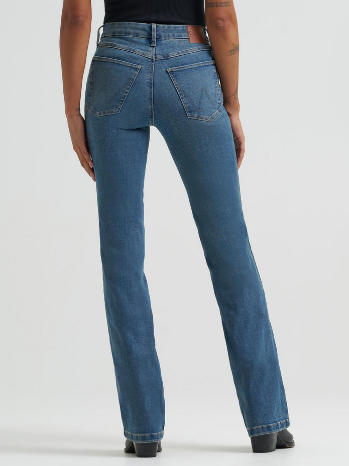 Wrangler® Bespoke Bootcut Jean - High Rise - Ada