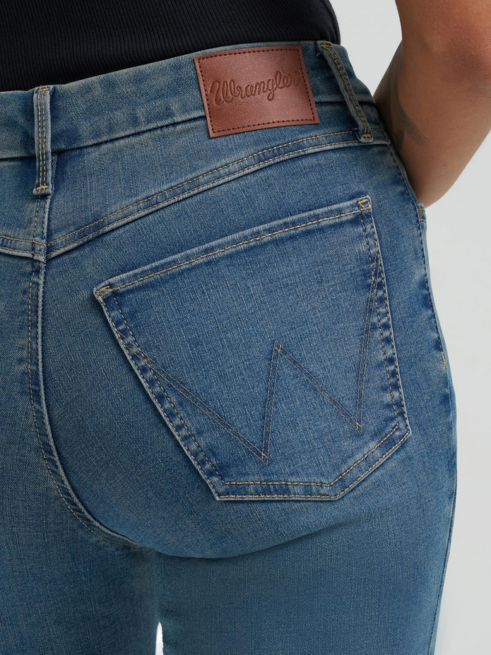 Wrangler® Bespoke Bootcut Jean - High Rise - Ada