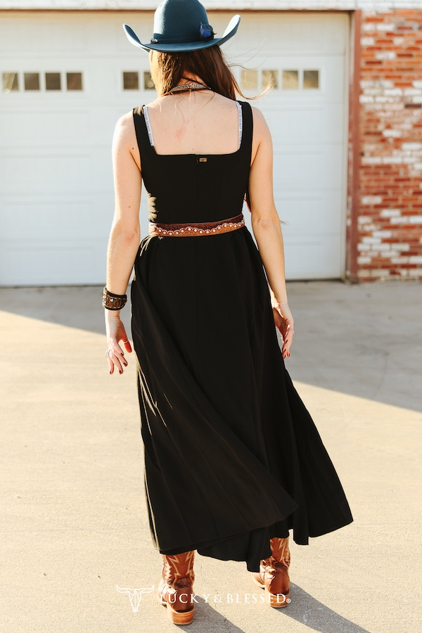 Black Solid Sleeveless Maxi