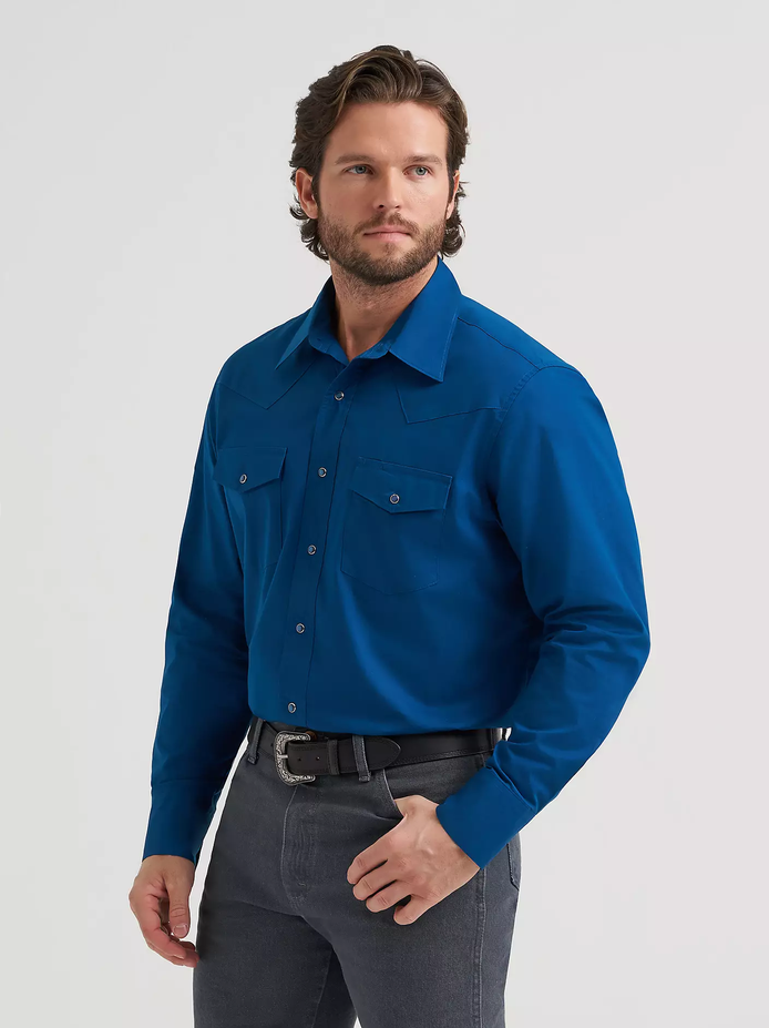Wrangler® Long Sleeve Solid Broadcloth Western Snap Shirt