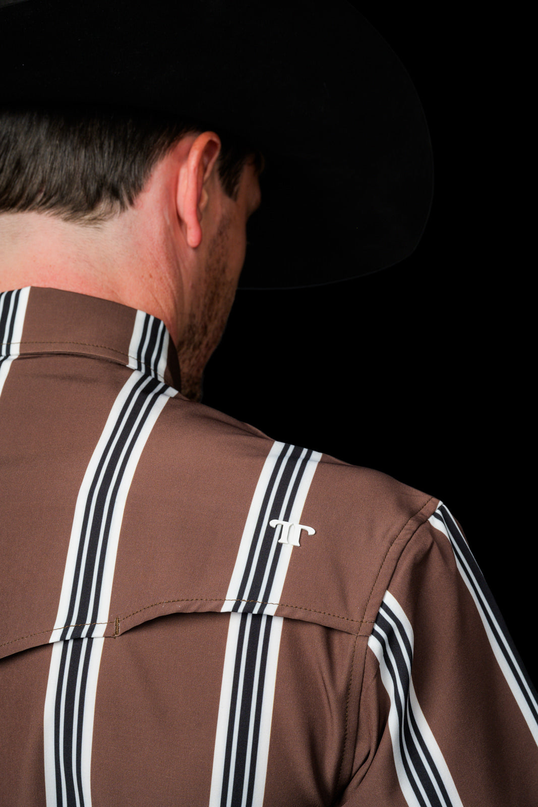Hatfield Brown Short Sleeve Pearl Snap Shirt