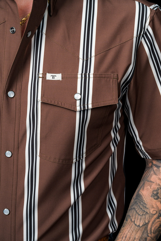 Hatfield Brown Short Sleeve Pearl Snap Shirt