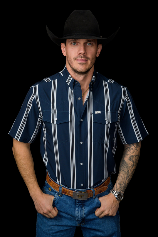 Hatfield Short Sleeve Pearl Snap Shirt in Blue