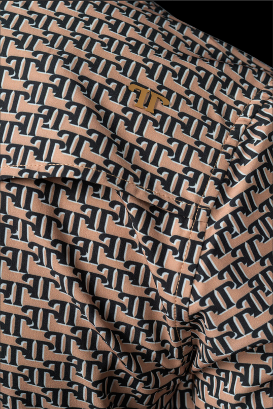 Clark Long Sleeve Pearl Snap Shirt in Brown