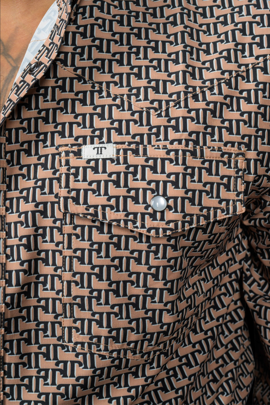 Clark Long Sleeve Pearl Snap Shirt in Brown