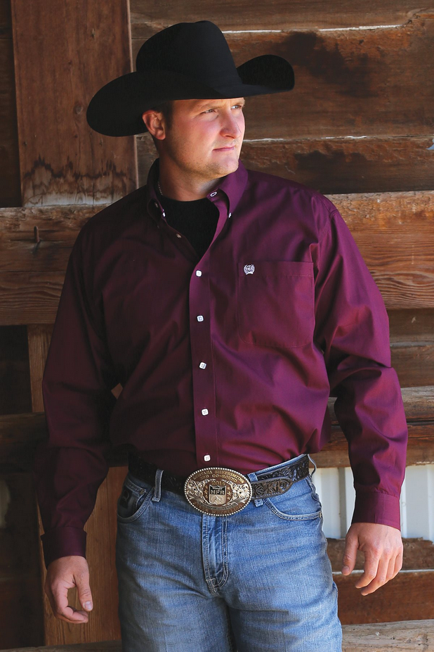 Men’s Solid Classic Fit Button-Down