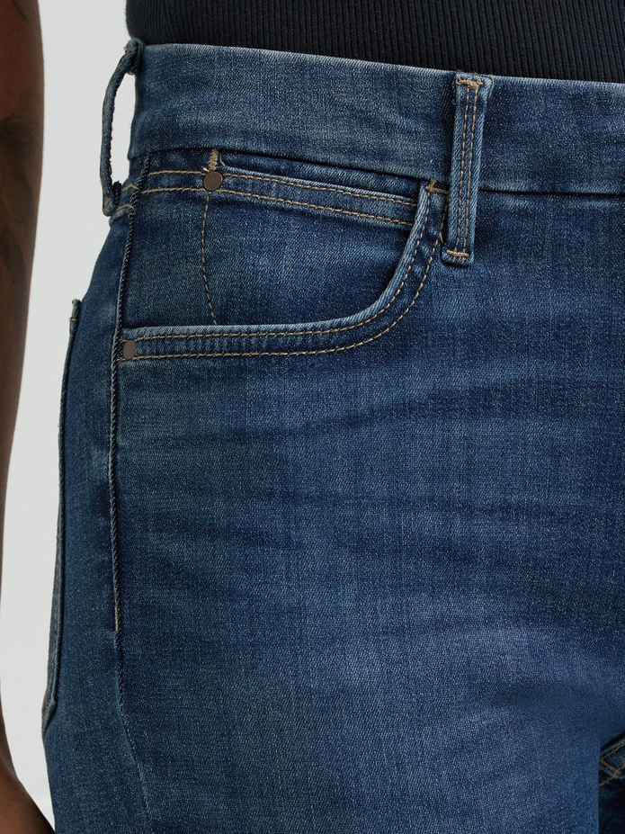 Wrangler® Bespoke Bootcut Jean - High Rise - Lacey